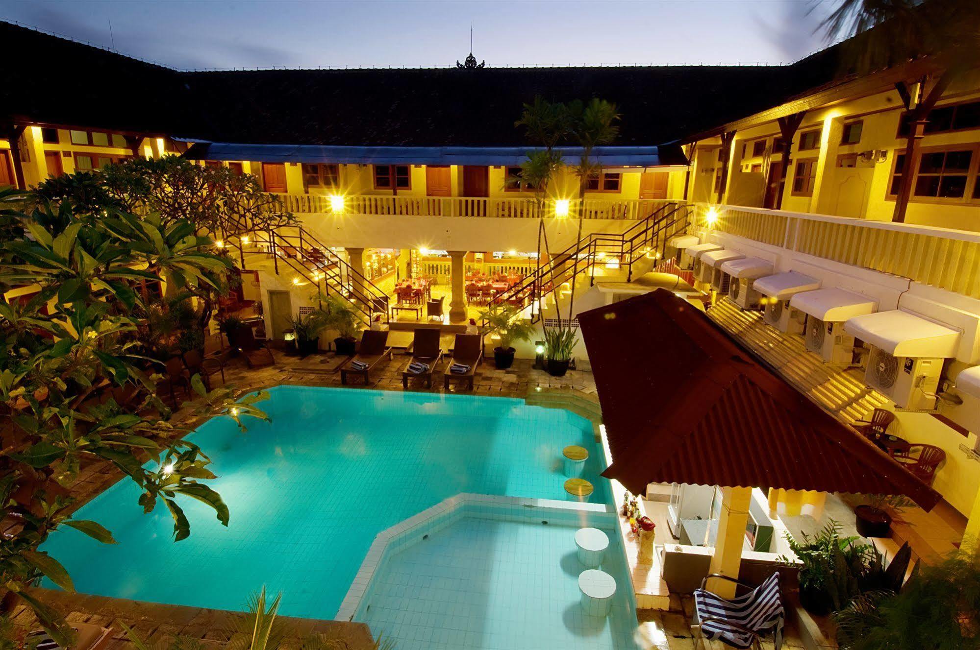Rosani Hotel Кута Екстериор снимка