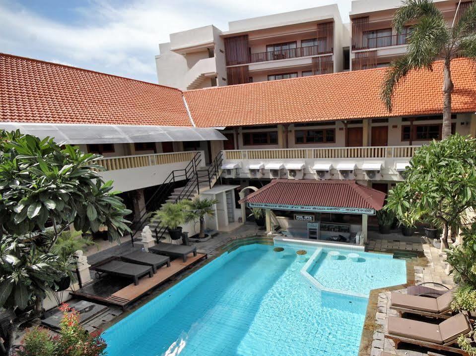 Rosani Hotel Кута Екстериор снимка